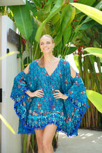 Load image into Gallery viewer, Canggu Poncho in Blue