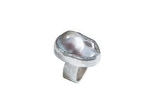 Load image into Gallery viewer, Silver Baroque Pearl Ring